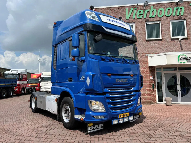 DAF XF 440 SUPER SPACECAB 2 TANKS TOPCONDTION HOLLAND TRUCK EURO6!!! - Nyergesvontató: 1 kép. DAF XF 440 SUPER SPACECAB 2 TANKS TOPCONDTION HOLLAND TRUCK EURO6!!! - Nyergesvontató: 1 kép.