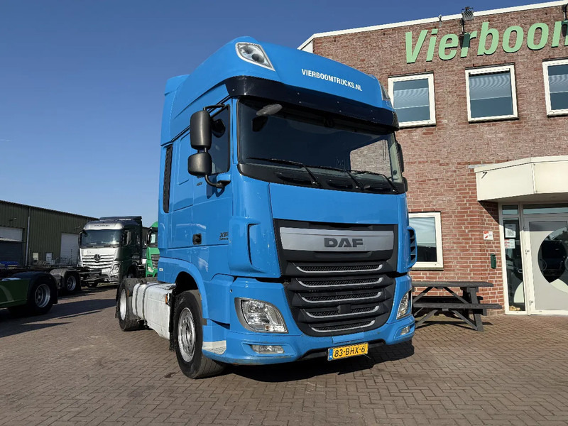 DAF XF 460 XF460 4X2 SSC/2X TANK/HOLLAND TRUCK - Nyergesvontató: 1 kép. DAF XF 460 XF460 4X2 SSC/2X TANK/HOLLAND TRUCK - Nyergesvontató: 1 kép.