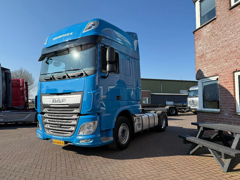 DAF XF 460 XF460 4X2 SSC/2X TANK/HOLLAND TRUCK - Nyergesvontató: 2 kép. DAF XF 460 XF460 4X2 SSC/2X TANK/HOLLAND TRUCK - Nyergesvontató: 2 kép.