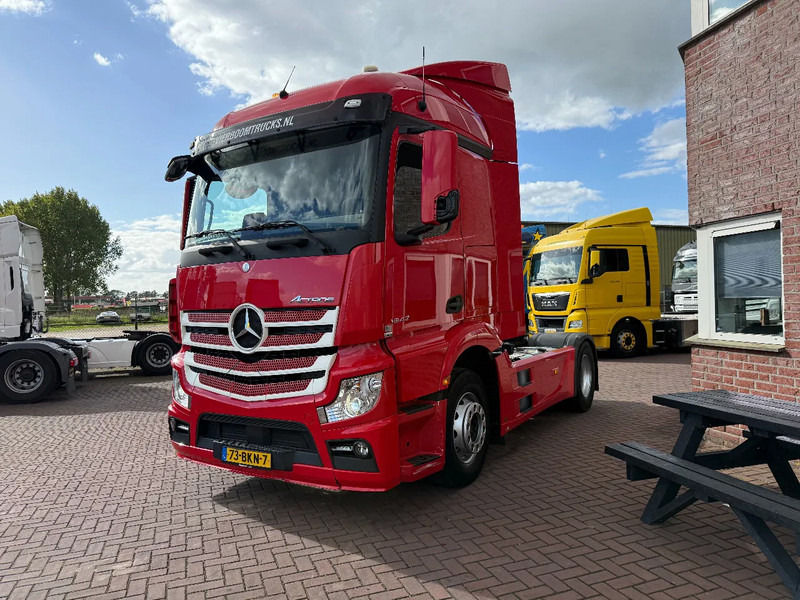 Mercedes-Benz Actros Actros 1842LS 4X2 Streamspace / ACC / Full MB service / Holland Truck - Nyergesvontató: 2 kép. Mercedes-Benz Actros Actros 1842LS 4X2 Streamspace / ACC / Full MB service / Holland Truck - Nyergesvontató: 2 kép.