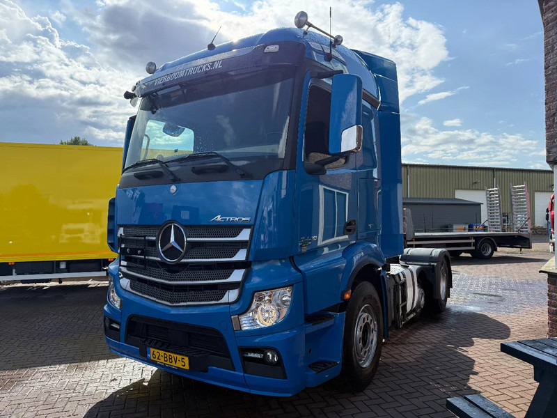 Mercedes-Benz Actros Actros 2445LS 6X2 Midlift Hydrauliek Holland Truck Tyres 80% - Nyergesvontató: 2 kép. Mercedes-Benz Actros Actros 2445LS 6X2 Midlift Hydrauliek Holland Truck Tyres 80% - Nyergesvontató: 2 kép.