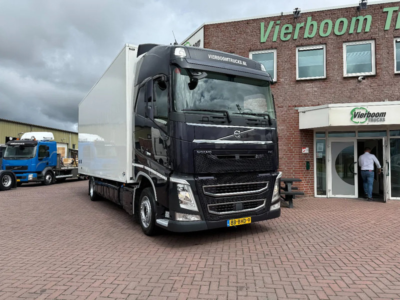Volvo FH FH420 4X2 Globetrotter XL Kuhlkoffer mit Frigoblock - Hűtős teherautó: 1 kép. Volvo FH FH420 4X2 Globetrotter XL Kuhlkoffer mit Frigoblock - Hűtős teherautó: 1 kép.