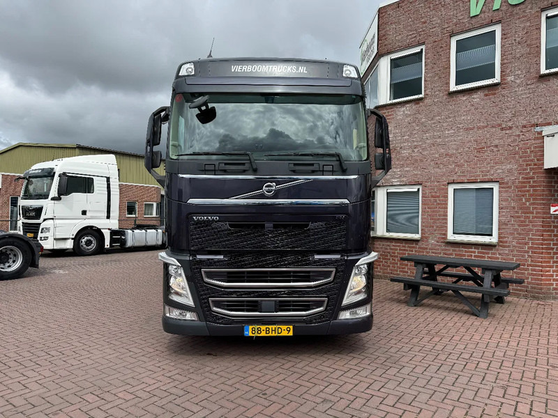 Volvo FH FH420 4X2 Globetrotter XL Kuhlkoffer mit Frigoblock - Hűtős teherautó: 4 kép. Volvo FH FH420 4X2 Globetrotter XL Kuhlkoffer mit Frigoblock - Hűtős teherautó: 4 kép.