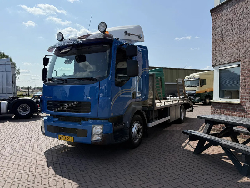 Volvo FL 12.240 FL12 .240 machinetransporter / euro4 / Schaltgetriebe / 219.746KM / Holland Truck - Autószállító teherautó: 2 kép. Volvo FL 12.240 FL12 .240 machinetransporter / euro4 / Schaltgetriebe / 219.746KM / Holland Truck - Autószállító teherautó: 2 kép.