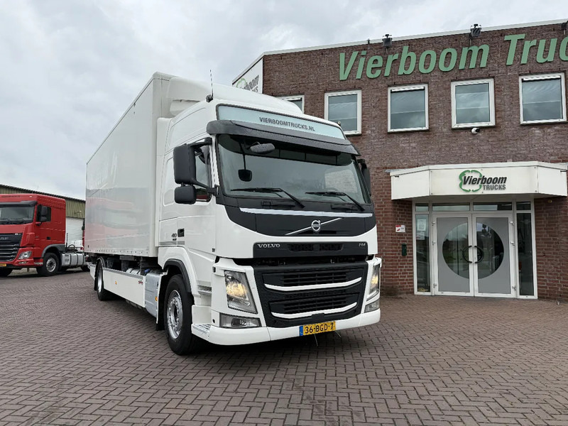 Volvo FM 410 GLOBETROTTER BDF MIT WECHSELKOFFER + LBW EURO 6 HOLLAND TRUCK - Cserefelépítményes teherautó: 1 kép. Volvo FM 410 GLOBETROTTER BDF MIT WECHSELKOFFER + LBW EURO 6 HOLLAND TRUCK - Cserefelépítményes teherautó: 1 kép.