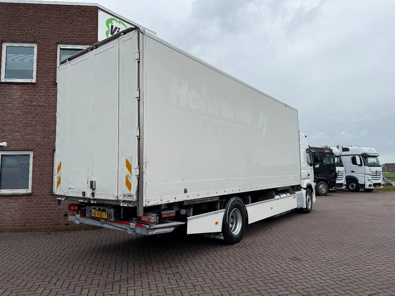 Volvo FM 410 GLOBETROTTER BDF MIT WECHSELKOFFER + LBW EURO 6 HOLLAND TRUCK - Cserefelépítményes teherautó: 3 kép. Volvo FM 410 GLOBETROTTER BDF MIT WECHSELKOFFER + LBW EURO 6 HOLLAND TRUCK - Cserefelépítményes teherautó: 3 kép.
