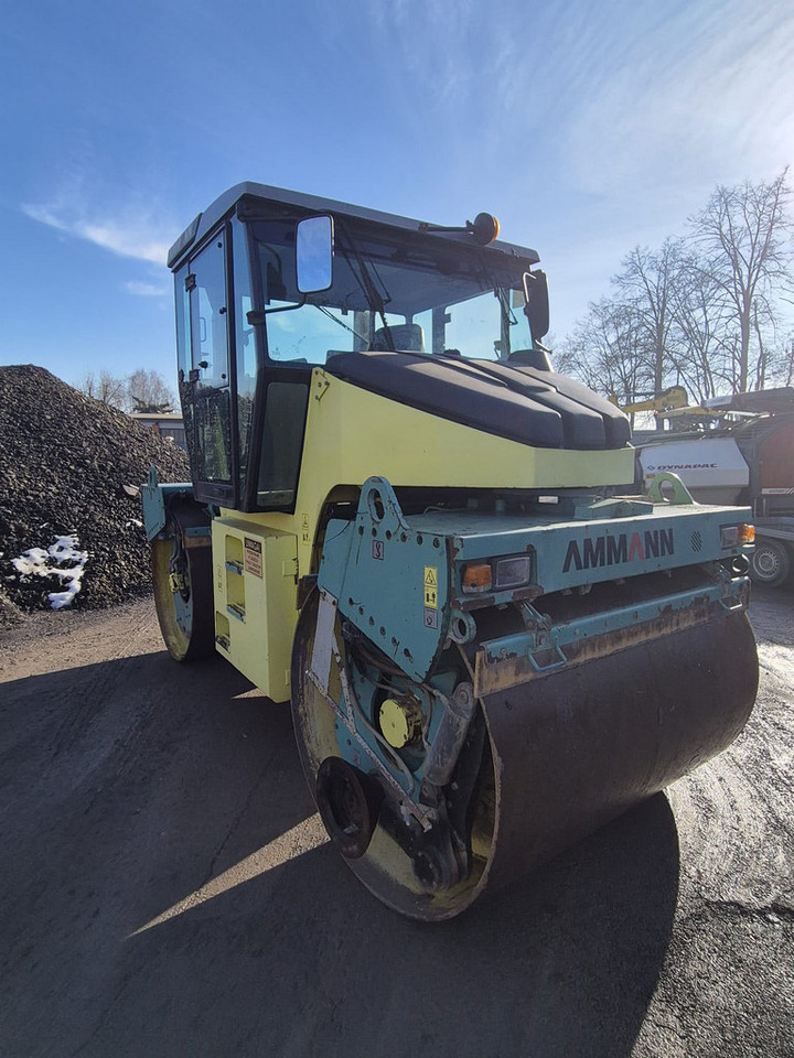 AMMANN AV 95-2 - Úthenger: 2 kép. AMMANN AV 95-2 - Úthenger: 2 kép.