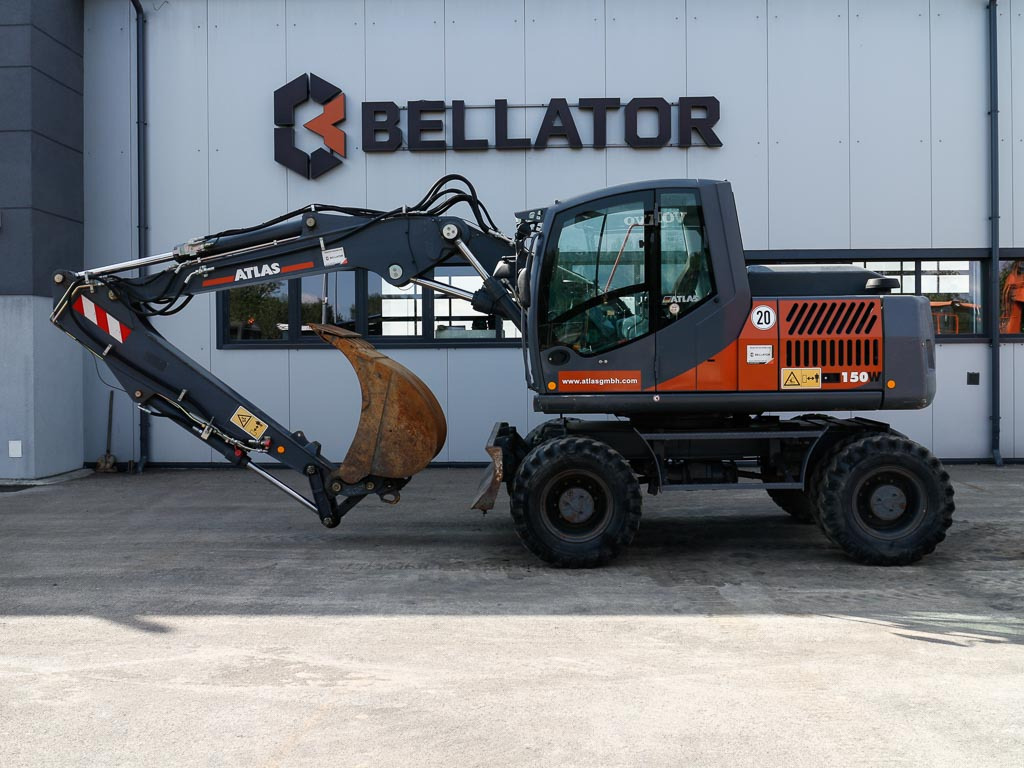 ATLAS 150W - Gumikerekes kotró: 1 kép. ATLAS 150W - Gumikerekes kotró: 1 kép.