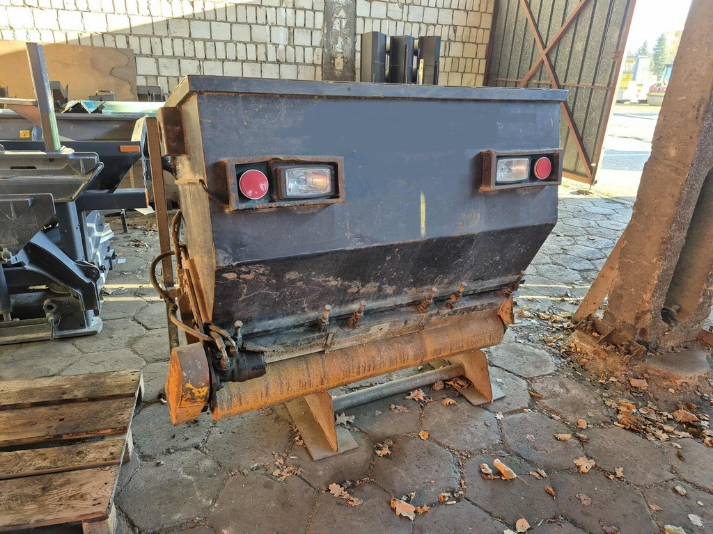 DYNAPAC CC 234HF - Úthenger: 4 kép. DYNAPAC CC 234HF - Úthenger: 4 kép.