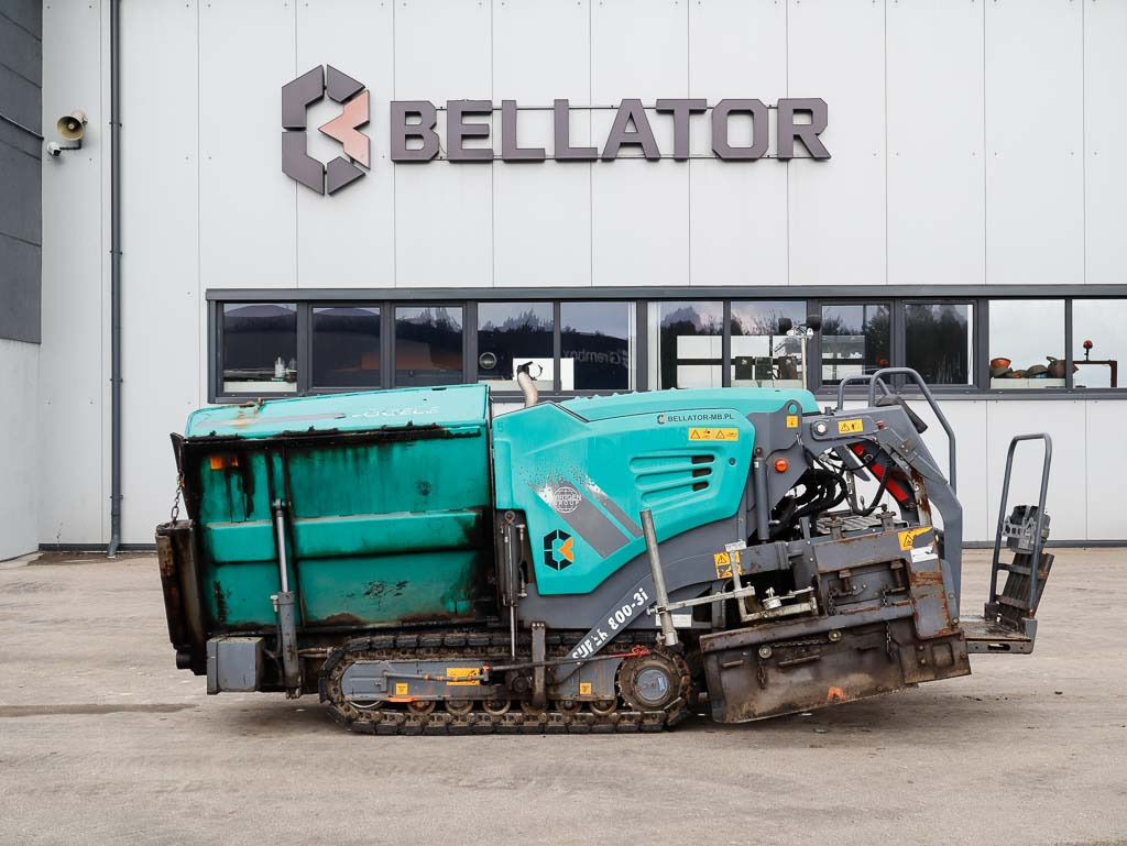VÖGELE SUPER 800-3i - Útburkológép: 1 kép. VÖGELE SUPER 800-3i - Útburkológép: 1 kép.