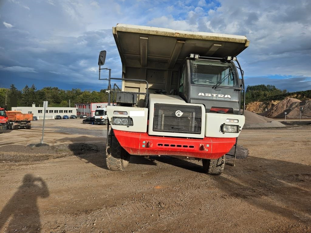 ASTRA RD 28 C - Bánya teherautó: 4 kép. ASTRA RD 28 C - Bánya teherautó: 4 kép.