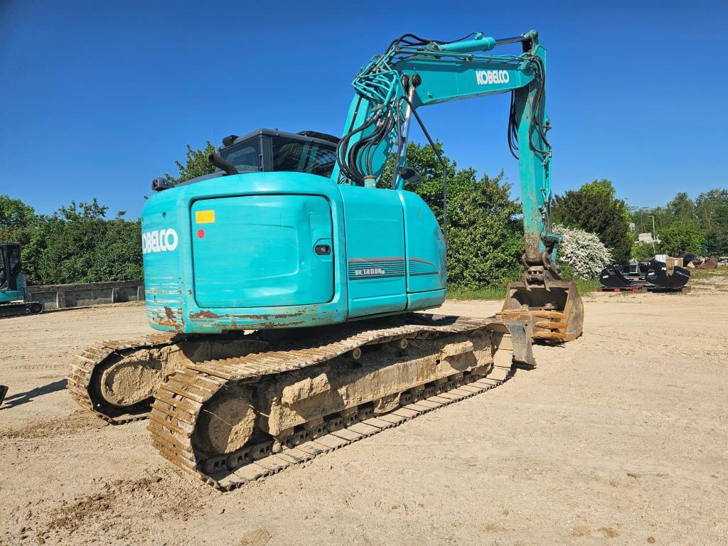 KOBELCO SK 140 SRLC - Kotrógép: 4 kép. KOBELCO SK 140 SRLC - Kotrógép: 4 kép.