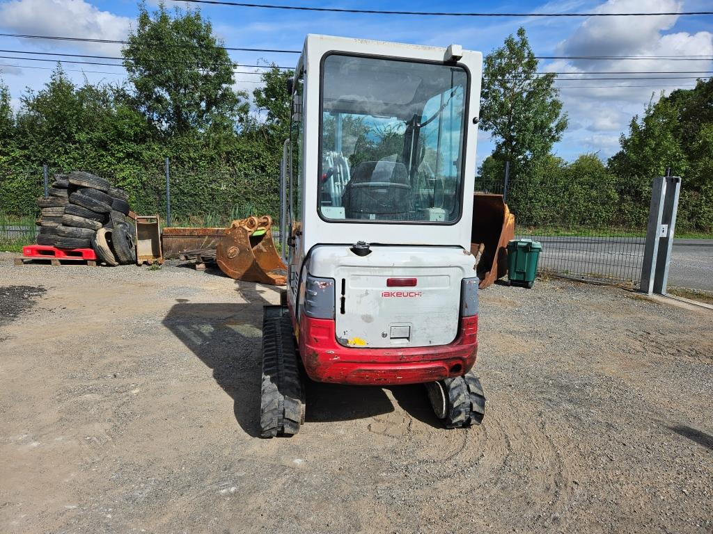 TAKEUCHI TB 219 - Minikotró: 3 kép. TAKEUCHI TB 219 - Minikotró: 3 kép.
