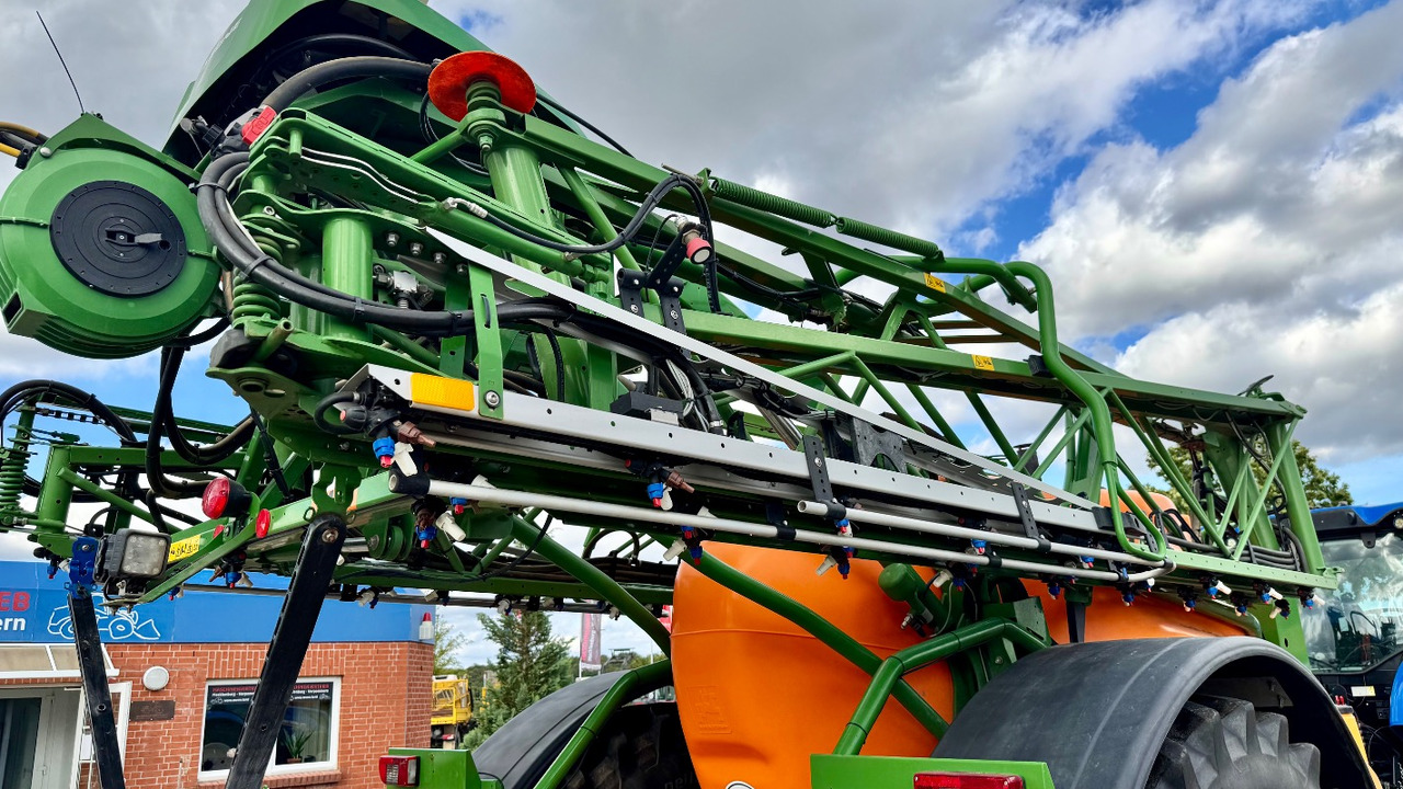 Amazone UX 4200 Special 24m - Permetezők: 5 kép. Amazone UX 4200 Special 24m - Permetezők: 5 kép.