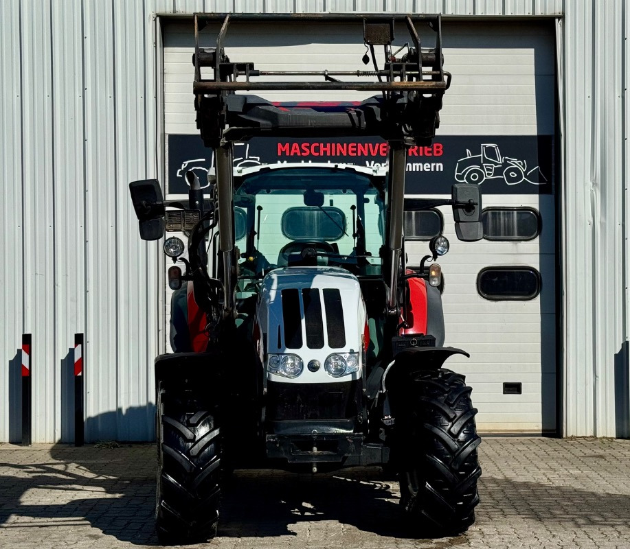 Steyr 4090 Kompakt - Traktor: 3 kép. Steyr 4090 Kompakt - Traktor: 3 kép.