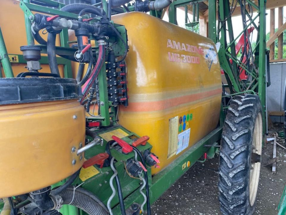 Amazone UG 3000 - Vontatott permetezők: 1 kép. Amazone UG 3000 - Vontatott permetezők: 1 kép.