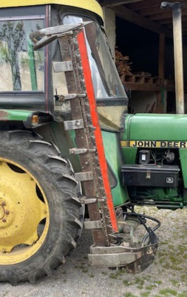 Doppelmesser-Mähwerk, Seitenanbau, passend zum John Deere 1140 - Szárzúzó/ Mulcsozó: 1 kép. Doppelmesser-Mähwerk, Seitenanbau, passend zum John Deere 1140 - Szárzúzó/ Mulcsozó: 1 kép.