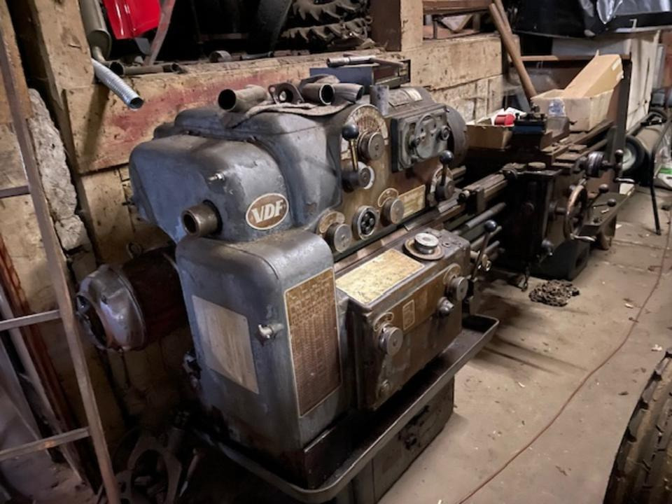 Drehmaschine VDF Boehringer L&Z Drehbank + Zubehör - Fémeszterga: 1 kép. Drehmaschine VDF Boehringer L&Z Drehbank + Zubehör - Fémeszterga: 1 kép.