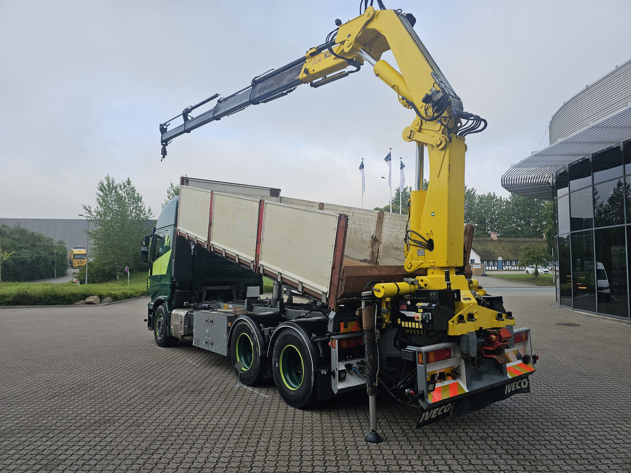 Iveco Stralis 560 6x4 - Cserefelépítményes teherautó, Darus autó: 3 kép. Iveco Stralis 560 6x4 - Cserefelépítményes teherautó, Darus autó: 3 kép.