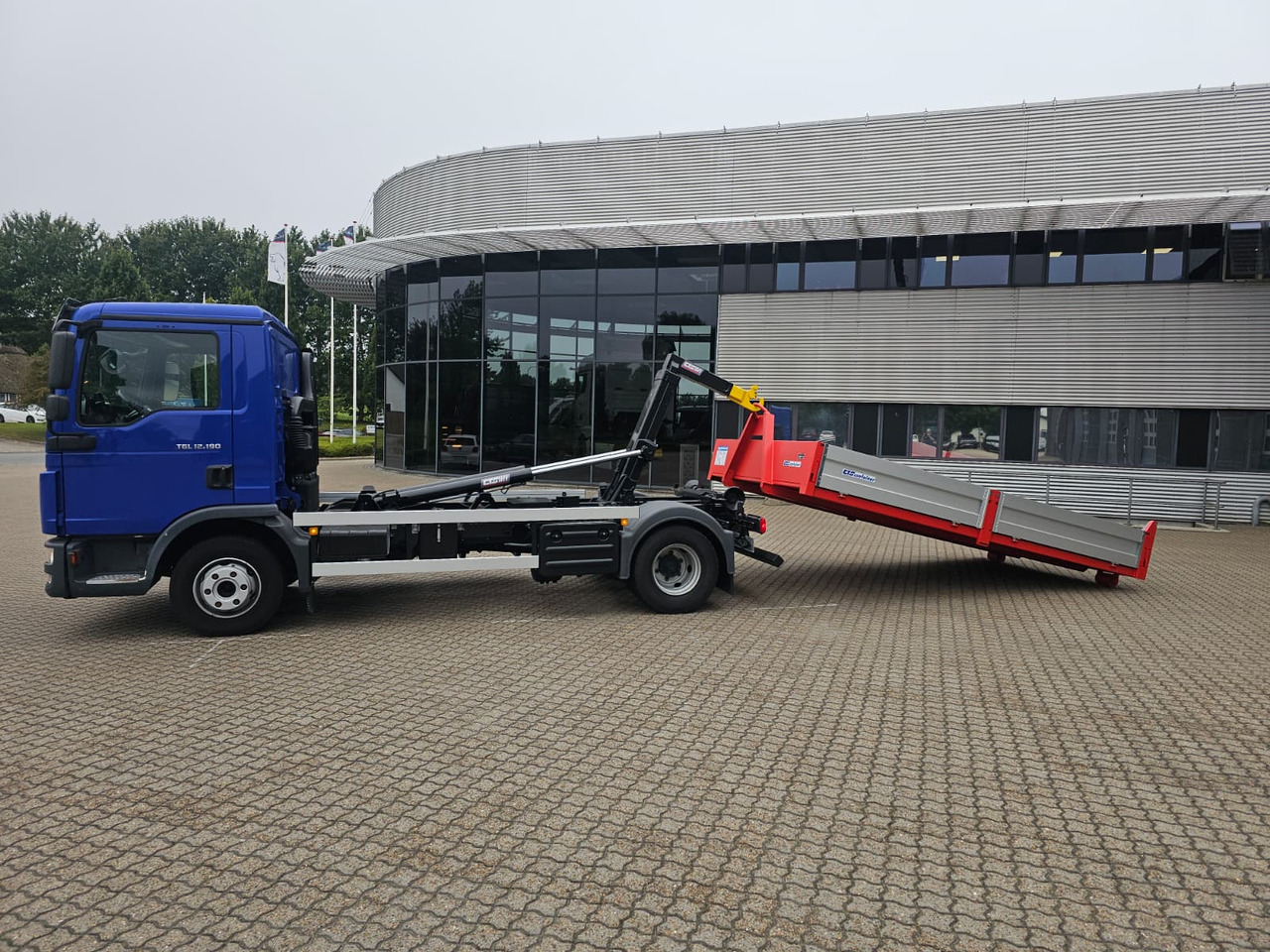 MAN TGL 12.190 BL - Horgos rakodó teherautó: 2 kép. MAN TGL 12.190 BL - Horgos rakodó teherautó: 2 kép.