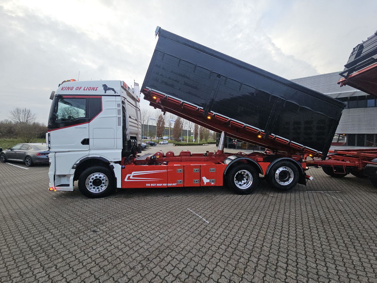 MAN TGX 26.580 6X2-4 Hængertræk - Billenőplatós teherautó: 4 kép. MAN TGX 26.580 6X2-4 Hængertræk - Billenőplatós teherautó: 4 kép.