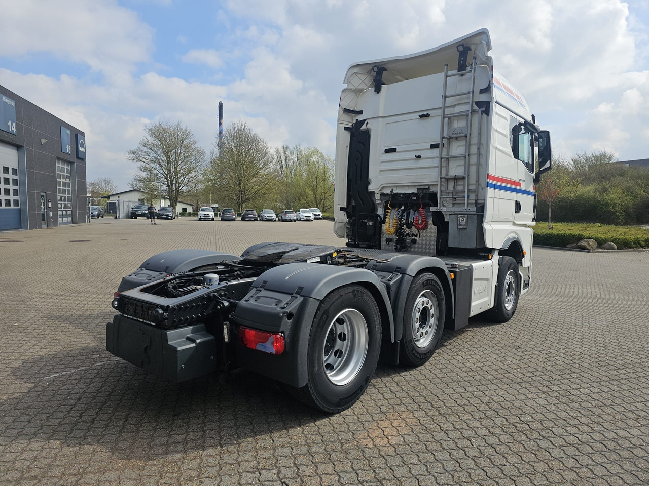 MAN TGX 26.510 - Nyergesvontató: 4 kép. MAN TGX 26.510 - Nyergesvontató: 4 kép.