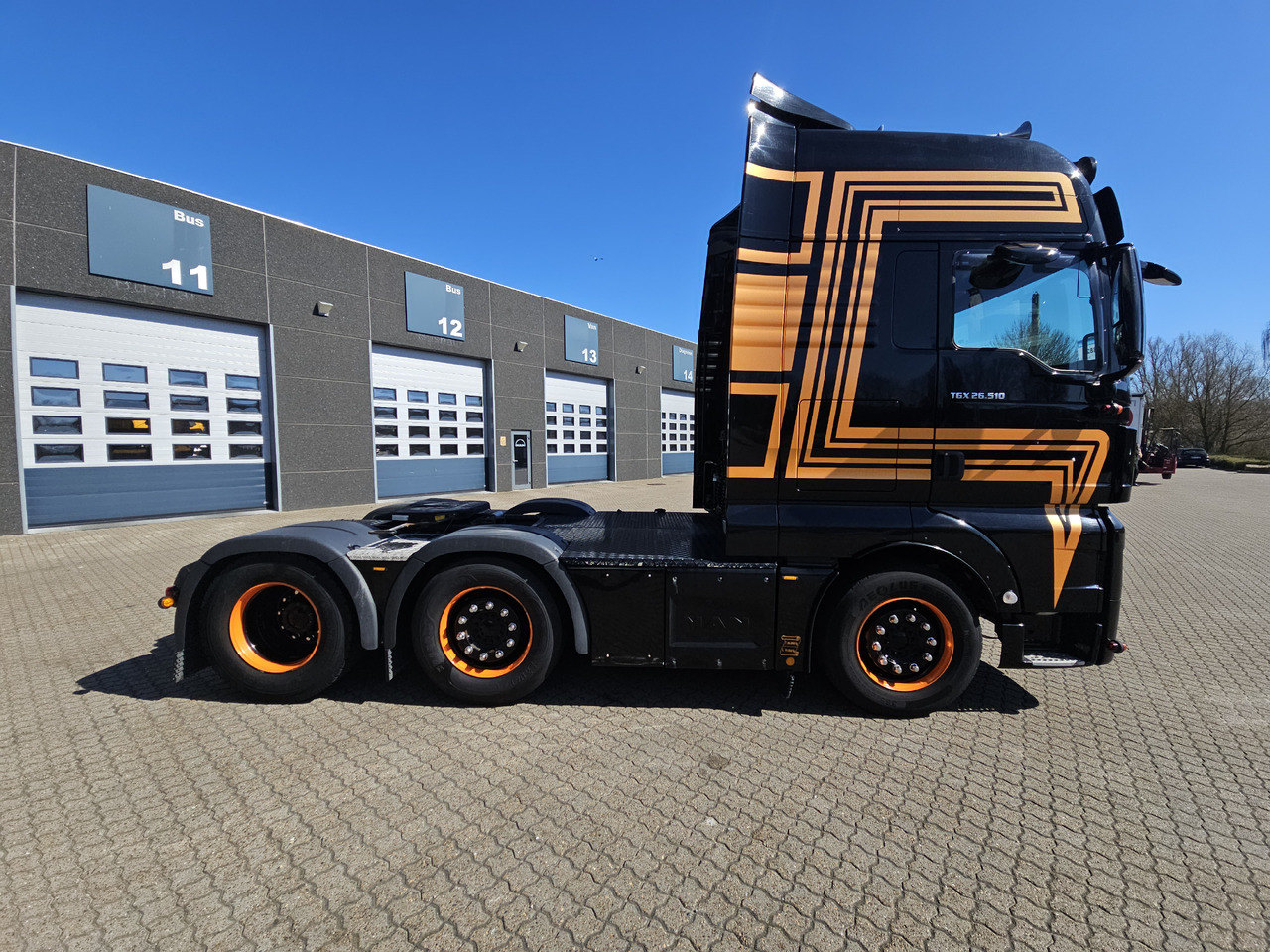 MAN TGX 26.510 - Nyergesvontató: 5 kép. MAN TGX 26.510 - Nyergesvontató: 5 kép.