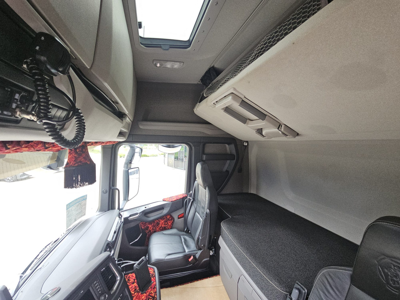 Scania R540 6x2 - Nyergesvontató: 5 kép. Scania R540 6x2 - Nyergesvontató: 5 kép.