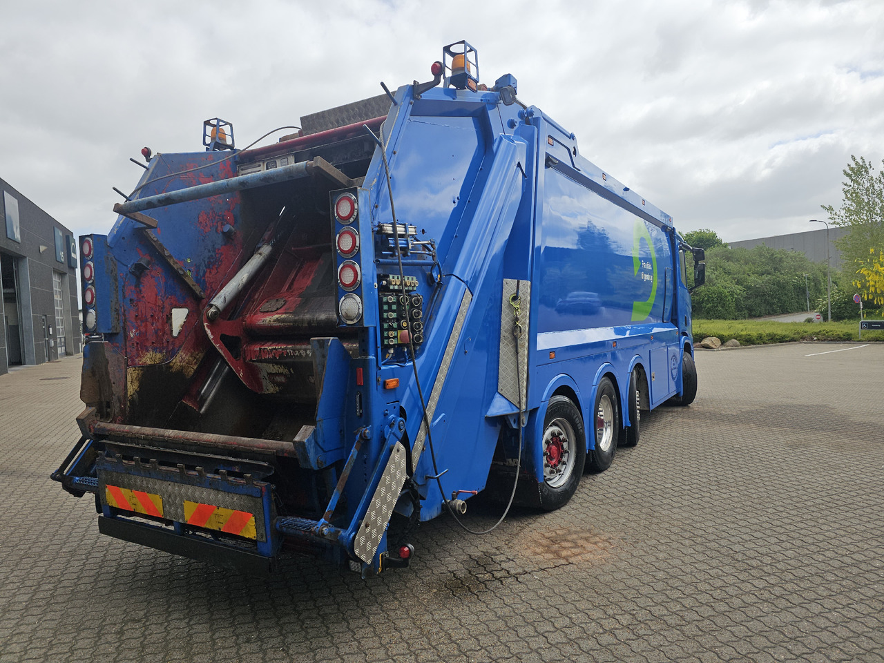 Scania R520 8x2 - Szemetesautó: 5 kép. Scania R520 8x2 - Szemetesautó: 5 kép.