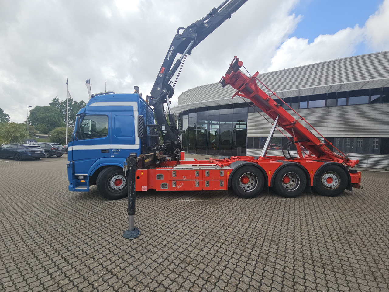 Volvo FM500 - Cserefelépítményes teherautó, Darus autó: 4 kép. Volvo FM500 - Cserefelépítményes teherautó, Darus autó: 4 kép.