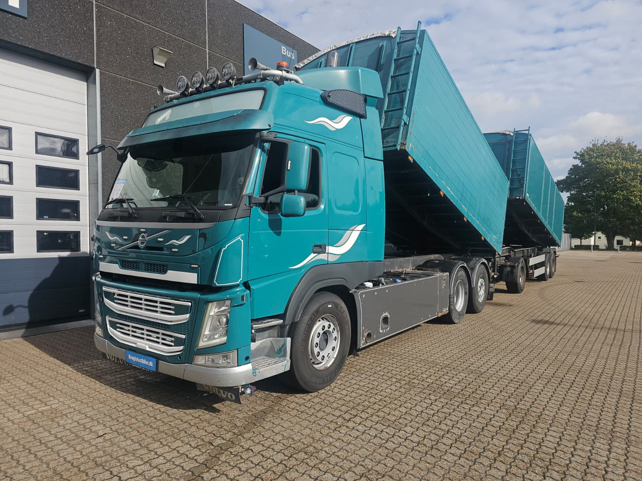 Volvo FM500 Suge-Blæse anlæg - Billenőplatós teherautó: 1 kép. Volvo FM500 Suge-Blæse anlæg - Billenőplatós teherautó: 1 kép.