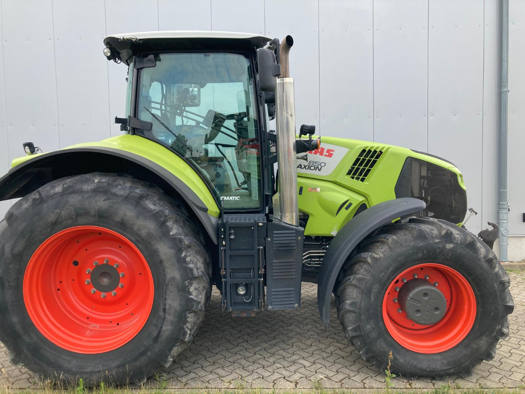 CLAAS AXION 840 - Traktor: 4 kép. CLAAS AXION 840 - Traktor: 4 kép.