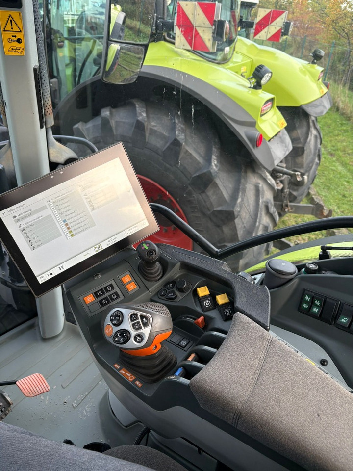 CLAAS Arion 550 CMATIC - Traktor: 5 kép. CLAAS Arion 550 CMATIC - Traktor: 5 kép.