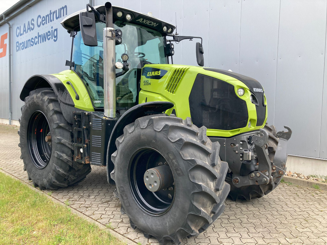 CLAAS Axion 830 CMATIC - Traktor: 2 kép. CLAAS Axion 830 CMATIC - Traktor: 2 kép.