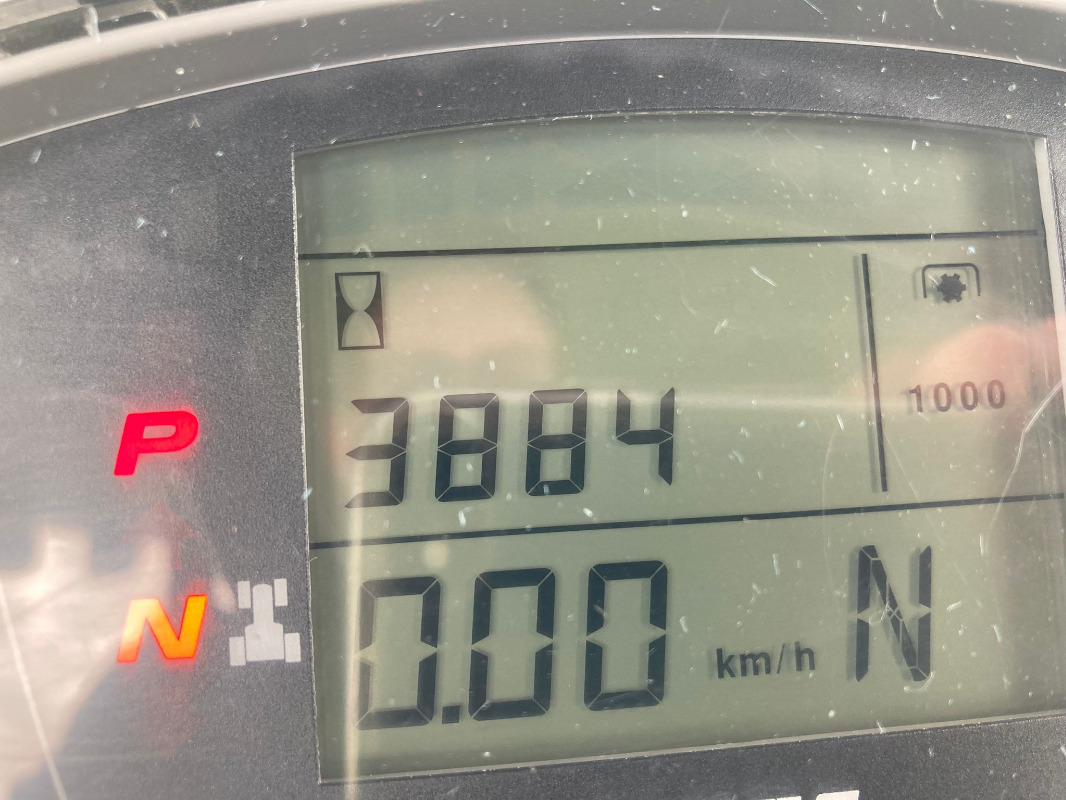 CLAAS Axion 830 CMATIC - Traktor: 5 kép. CLAAS Axion 830 CMATIC - Traktor: 5 kép.