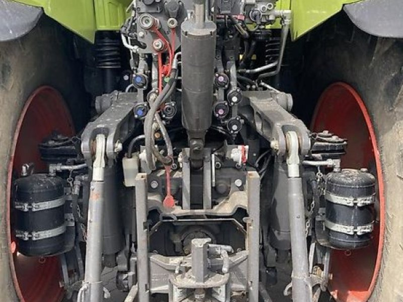 CLAAS Axion 850 CEBIS - Traktor: 4 kép. CLAAS Axion 850 CEBIS - Traktor: 4 kép.