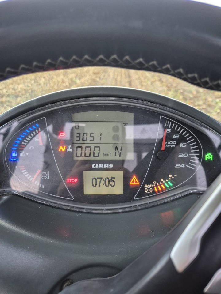 CLAAS Axion 870 - Traktor: 3 kép. CLAAS Axion 870 - Traktor: 3 kép.