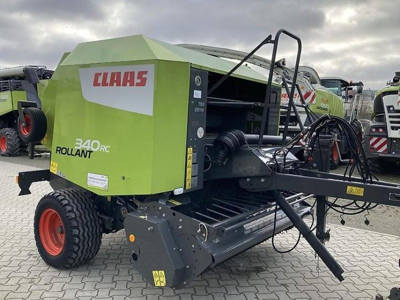 CLAAS ROLLANT 340 RC - Bálázó, Bálacsomagoló: 1 kép. CLAAS ROLLANT 340 RC - Bálázó, Bálacsomagoló: 1 kép.