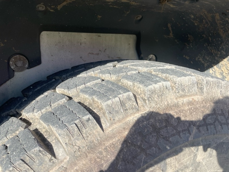 Gumikerekes homlokrakodó CLAAS Torion 1285: 8 kép. Gumikerekes homlokrakodó CLAAS Torion 1285: 8 kép.