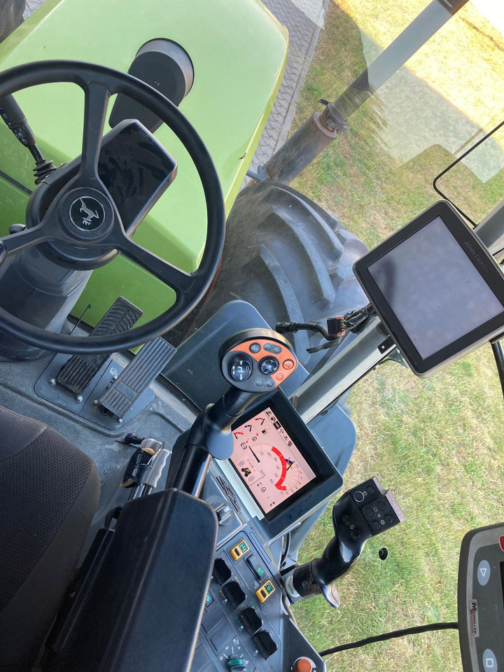 CLAAS Xerion 3800 TRAC VC - Traktor: 5 kép. CLAAS Xerion 3800 TRAC VC - Traktor: 5 kép.
