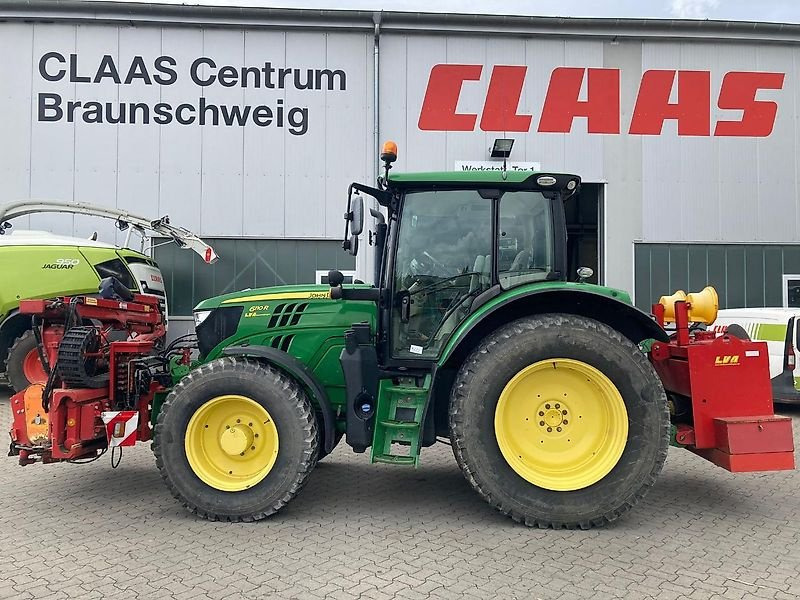 John Deere 6110R Kommunal - Traktor: 1 kép. John Deere 6110R Kommunal - Traktor: 1 kép.