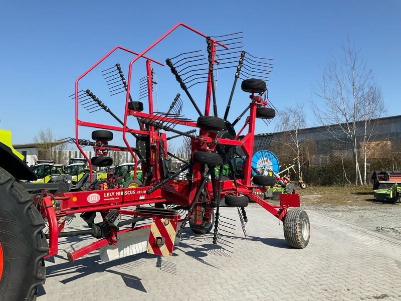 Lely Hibiscus 815 CD Vario - Szénaforgató: 2 kép. Lely Hibiscus 815 CD Vario - Szénaforgató: 2 kép.