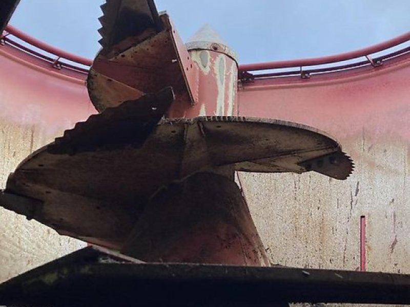 Strautmann Verti-Mix 951 - Etetőkocsi: 3 kép. Strautmann Verti-Mix 951 - Etetőkocsi: 3 kép.