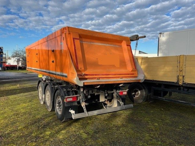 Schmitz Cargobull SKI 24 7,2 Alu Kastenmulde Verschleißboden neu Schmitz Cargobull SKI 24 7,2 Alu Kastenmulde Verschleißboden neu - Félpótkocsi billenőplatós: 3 kép. Schmitz Cargobull SKI 24 7,2 Alu Kastenmulde Verschleißboden neu Schmitz Cargobull SKI 24 7,2 Alu Kastenmulde Verschleißboden neu - Félpótkocsi billenőplatós: 3 kép.