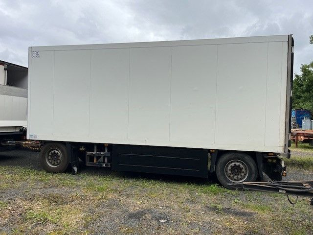 Schmitz Cargobull TK Anhänger Thermoking SL100 Rohrbahn Fleisch - Pótkocsi hűtős: 3 kép. Schmitz Cargobull TK Anhänger Thermoking SL100 Rohrbahn Fleisch - Pótkocsi hűtős: 3 kép.