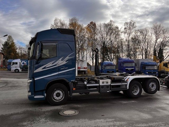 Volvo FH 460 Globetrotter Meiller Abrollkipper - Horgos rakodó teherautó: 4 kép. Volvo FH 460 Globetrotter Meiller Abrollkipper - Horgos rakodó teherautó: 4 kép.