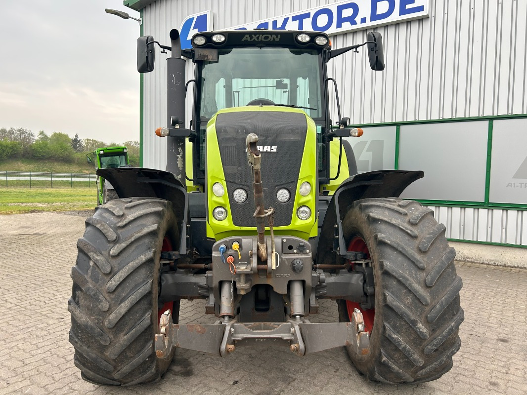 CLAAS Axion 810 - Traktor: 3 kép. CLAAS Axion 810 - Traktor: 3 kép.