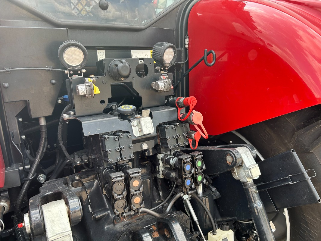 Case Puma 185 CVX - Traktor: 4 kép. Case Puma 185 CVX - Traktor: 4 kép.