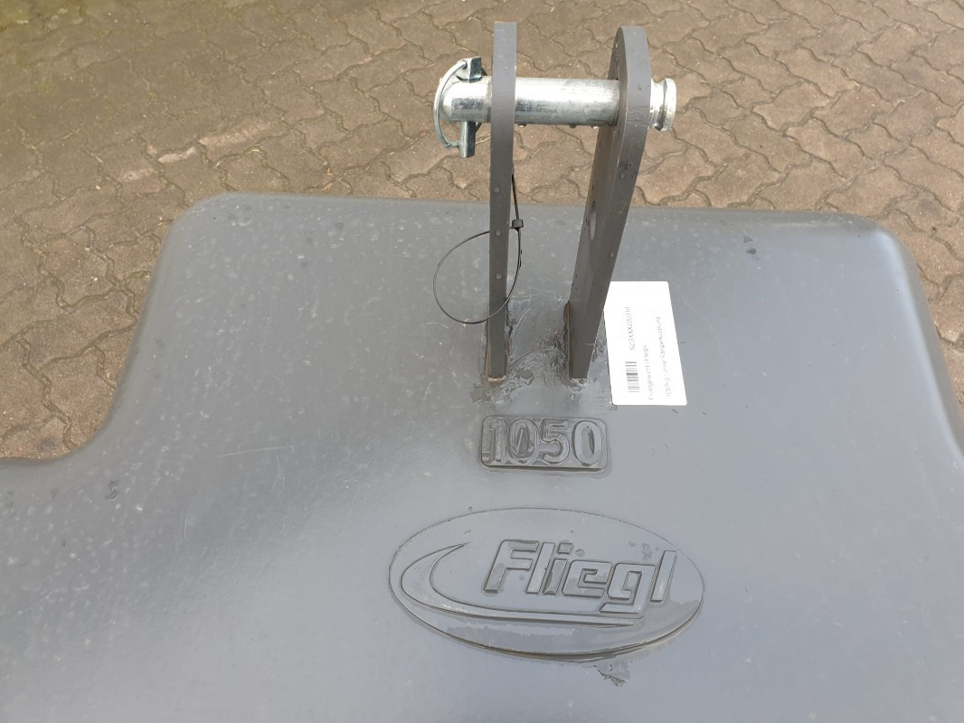 Fliegl GEWICHT 1.050KG - Ellensúly: 4 kép. Fliegl GEWICHT 1.050KG - Ellensúly: 4 kép.