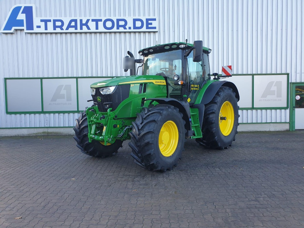 John Deere 6R 155 **MIETRÜCKLÄUFER** - Traktor: 1 kép. John Deere 6R 155 **MIETRÜCKLÄUFER** - Traktor: 1 kép.